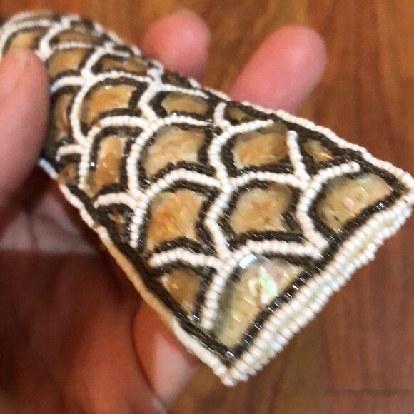 Vintage Hand beaded mermaid scale lipstick holder - Picture 4 of 6